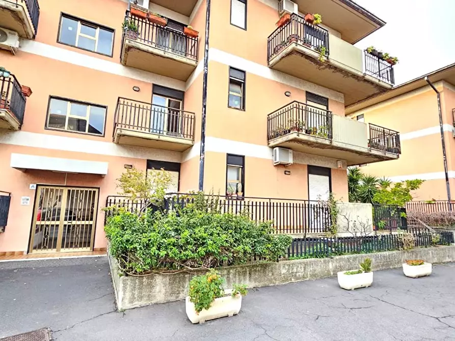 Immagine 1 di Appartamento in vendita  in Via Giorgio la Pira a Gravina Di Catania
