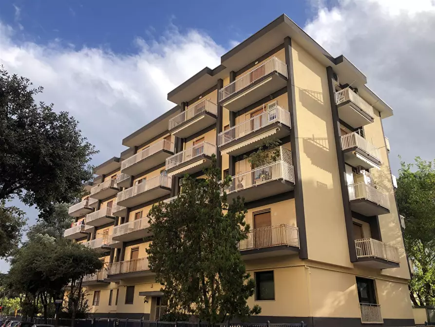 Immagine 1 di Appartamento in vendita  in Via Luigi Angrisani a Salerno