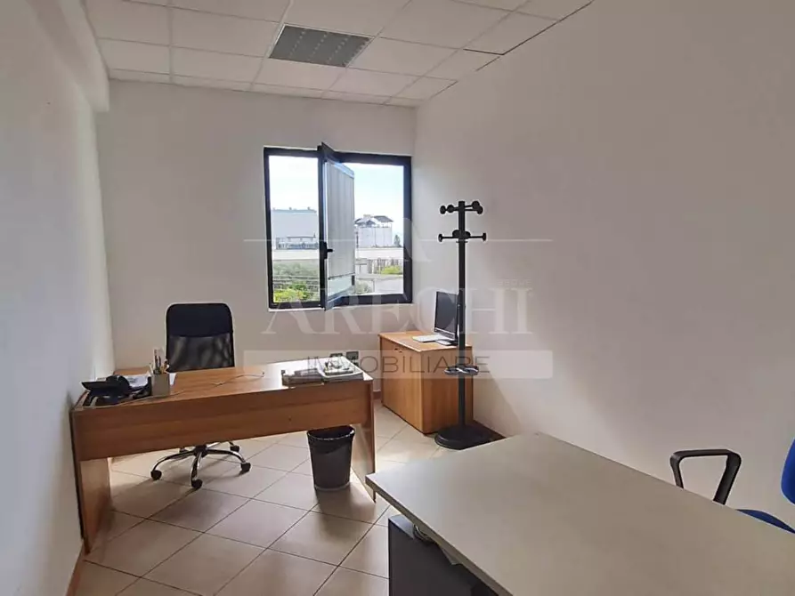 Immagine 1 di Ufficio in vendita  in VIA ANTONIO AMATO a Salerno