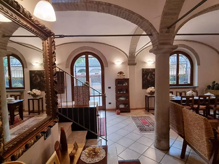 Immagine 1 di Casa indipendente in vendita  in Corcagnano a Parma