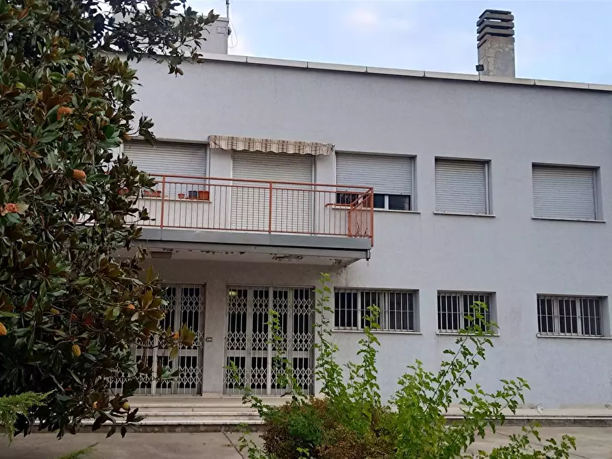 Immagine 1 di Magazzino in affitto  in VIA IV NOVEMBRE a Solbiate Olona
