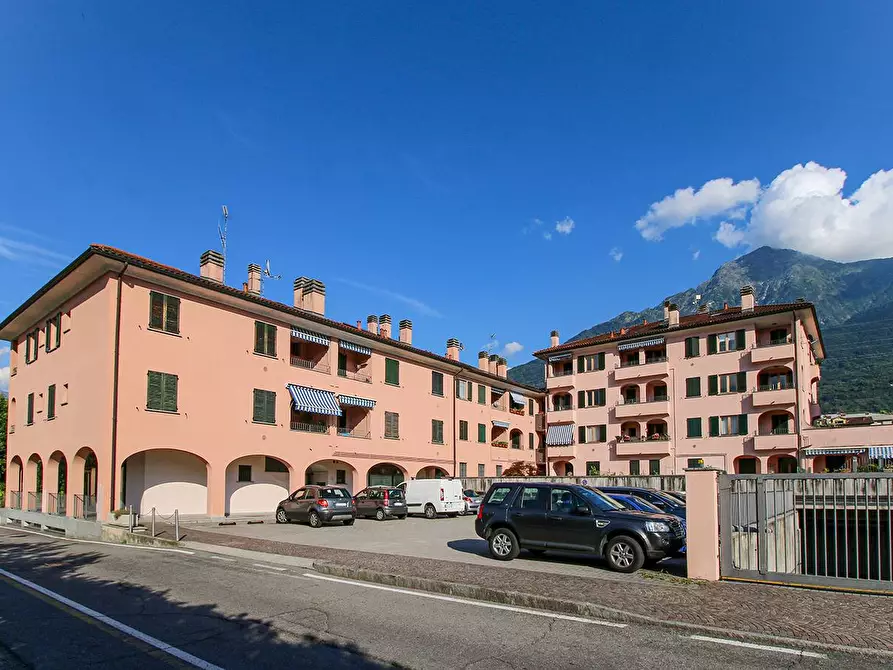 Immagine 1 di Appartamento in vendita  in Via Mazzini a Colico