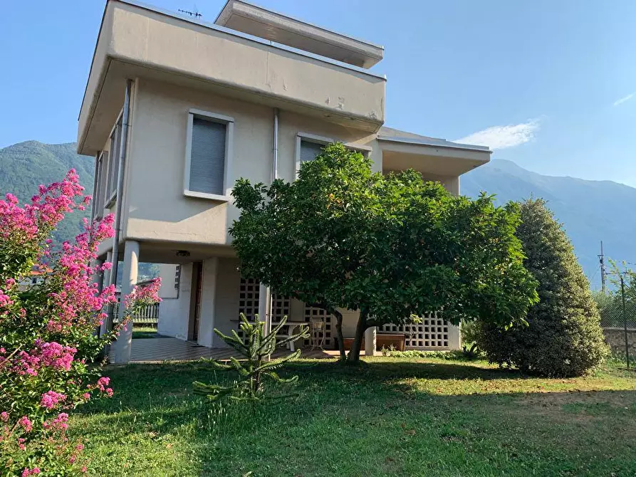 Immagine 1 di Casa indipendente in vendita  in via vanoni a Andalo Valtellino