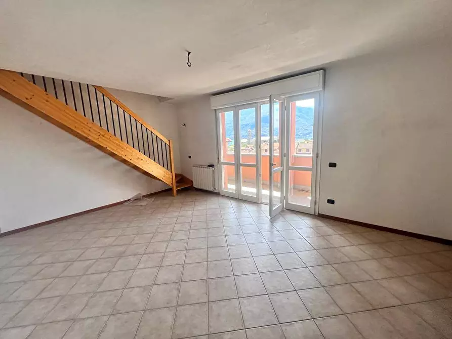Immagine 1 di Appartamento in vendita  in VIA DANTE a Gravedona