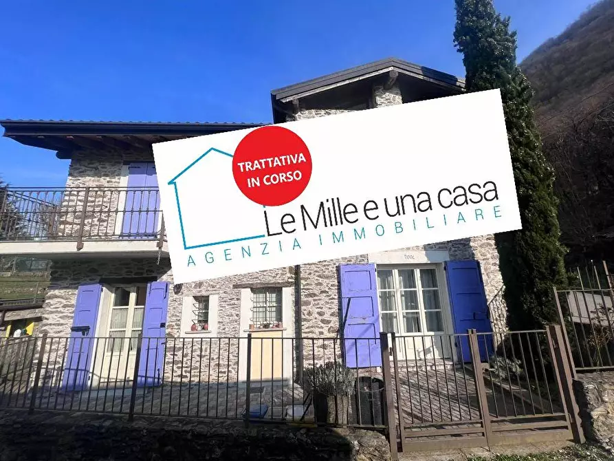 Immagine 1 di Villa in vendita  in Via Cariola a Colico