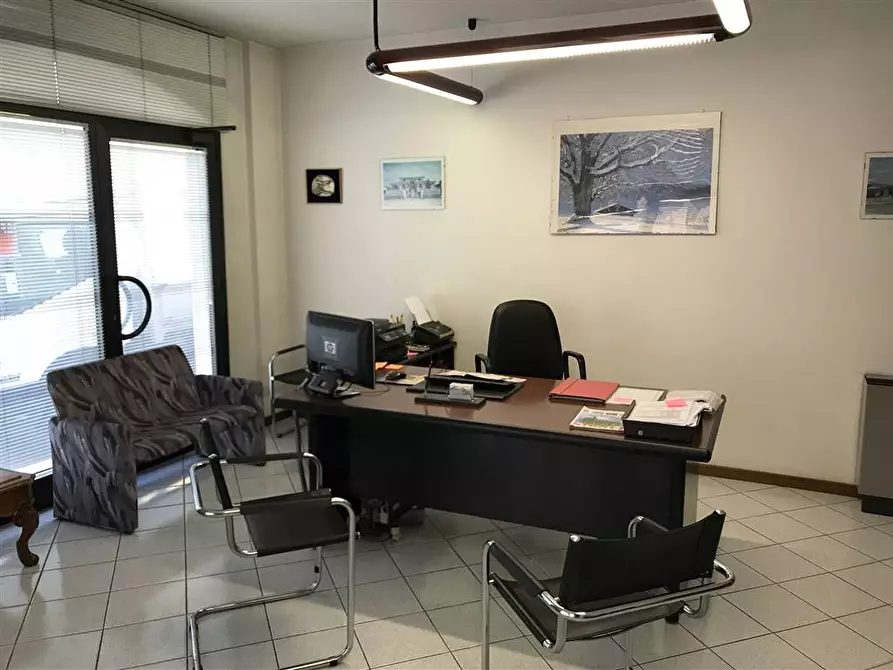 Immagine 1 di Ufficio in vendita  a Vaprio D'adda