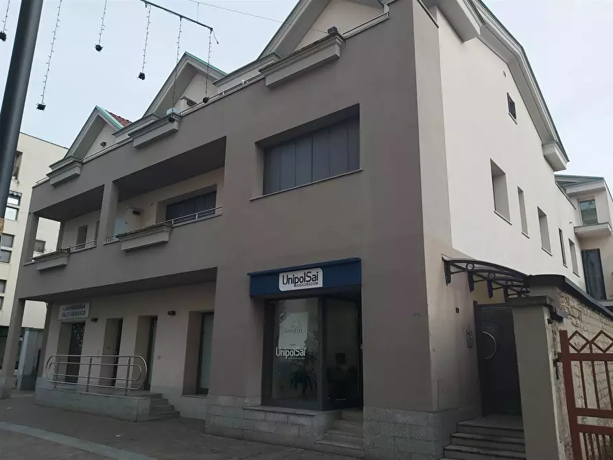 Immagine 1 di Ufficio in affitto  a Cambiago