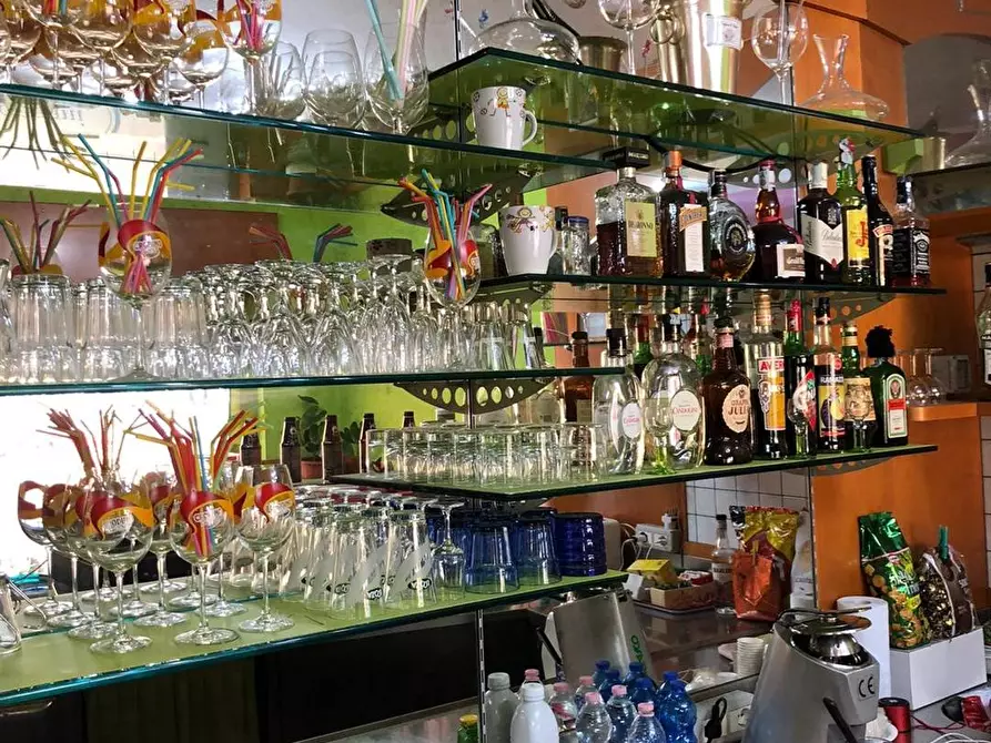 Immagine 1 di Bar / Ristorante in vendita  a Cernusco Sul Naviglio