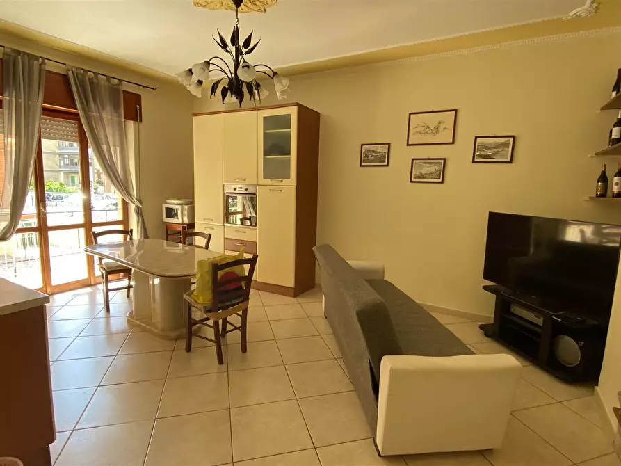 Immagine 1 di Appartamento in vendita  in VIA MAMELI a Gaeta