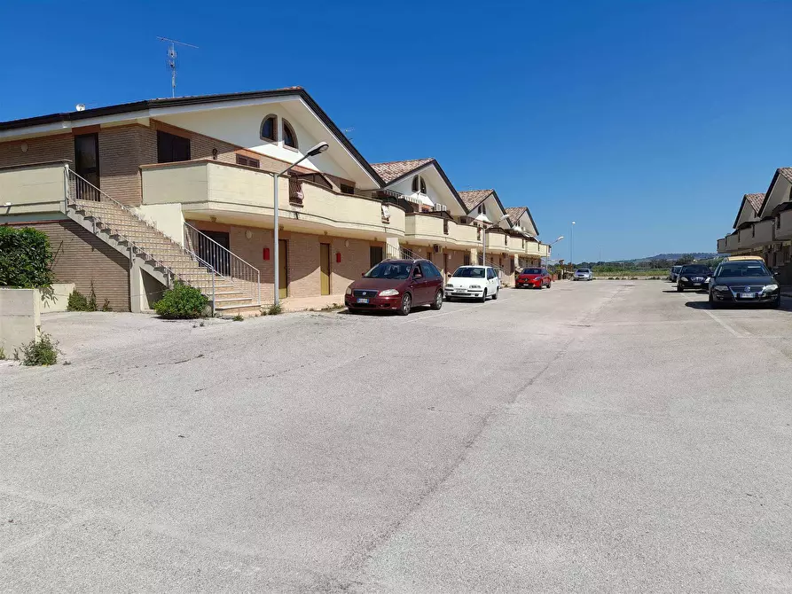 Immagine 1 di Appartamento in vendita  in Zona Costa Verde a Montenero Di Bisaccia