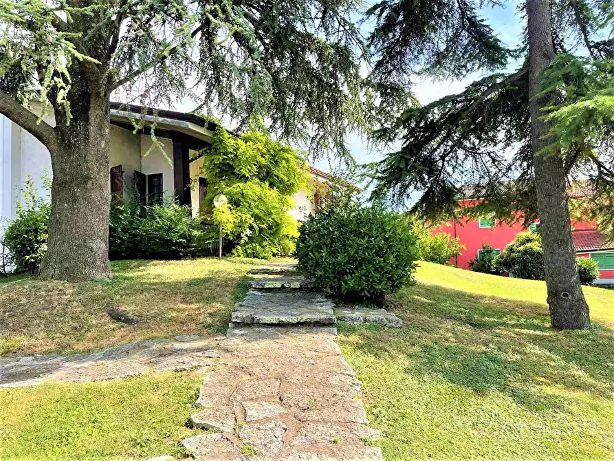 Immagine 1 di Villa in vendita  in via po a Porto Mantovano