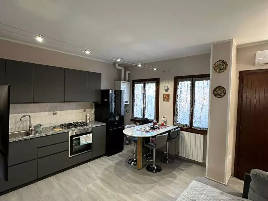 Immagine 1 di Appartamento in vendita  in via roma a Cornegliano Laudense