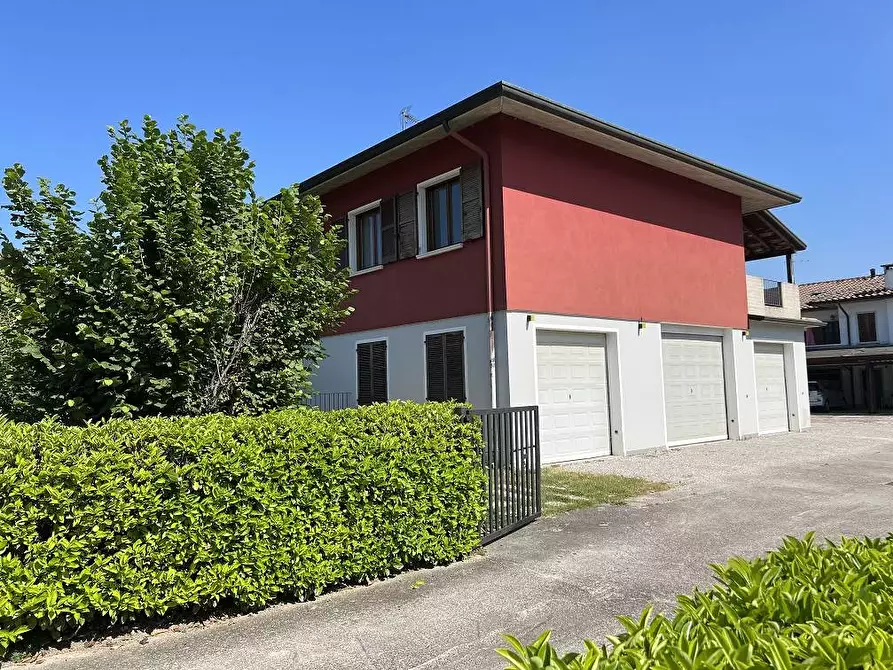 Immagine 1 di Villa in vendita  a Roncoferraro