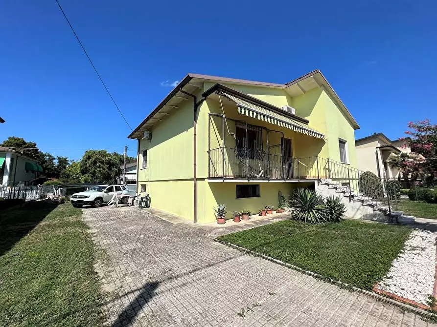 Immagine 1 di Casa indipendente in vendita  in via G. Marconi a Castelbelforte