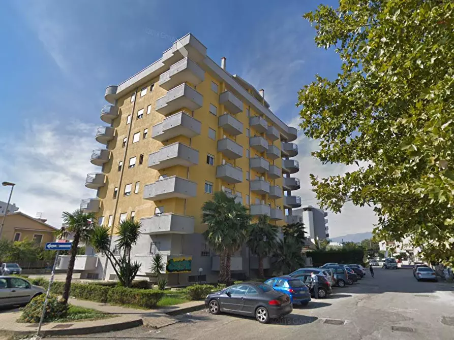 Immagine 1 di Appartamento in vendita  in Via Torricelli a Rende