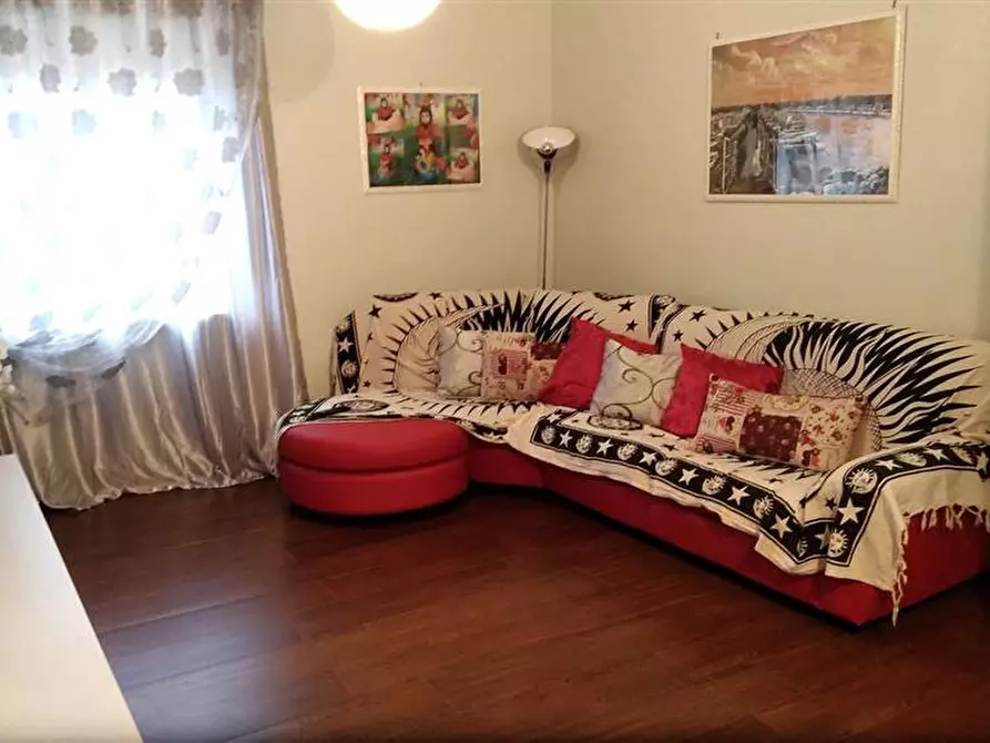 Immagine 1 di Appartamento in vendita  in via roma a Bianchi