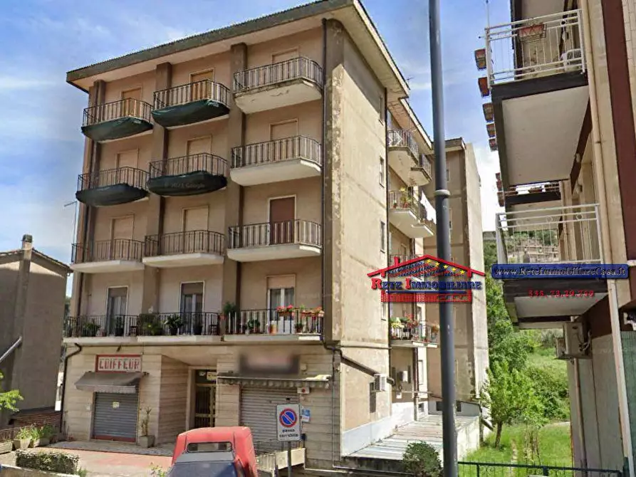 Immagine 1 di Appartamento in vendita  in via basso la motta a Altilia