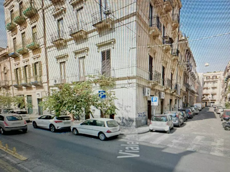 Immagine 1 di Posto auto in vendita  in viale Libertà a Catania
