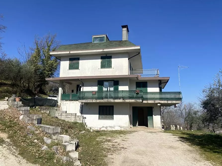 Immagine 1 di Villa in vendita  in Via Minopoli a Montemiletto