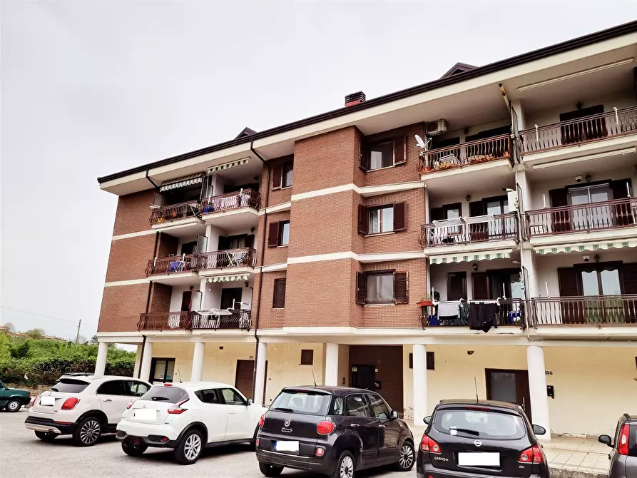 Immagine 1 di Appartamento in vendita  in Via Gioacchino Pedicini a Avellino