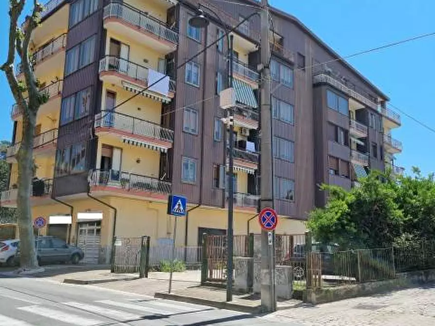 Immagine 1 di Appartamento in vendita  in Viale Sandro Pertini a Parolise