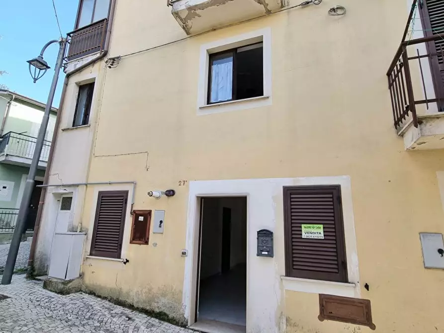 Immagine 1 di Appartamento in vendita  in Via matteotti a Capriglia Irpina