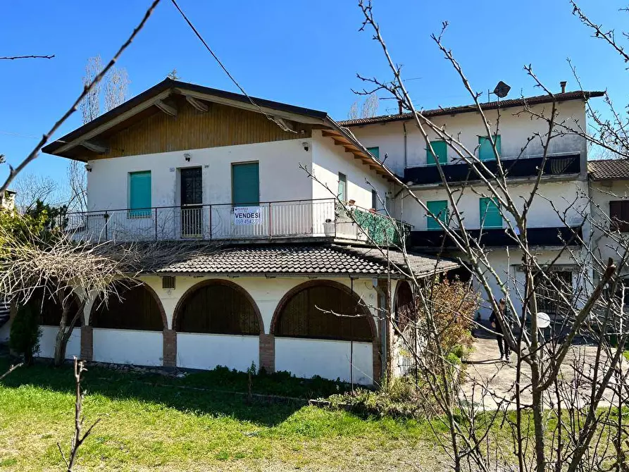 Immagine 1 di Appartamento in vendita  in Via Verica a Pavullo Nel Frignano