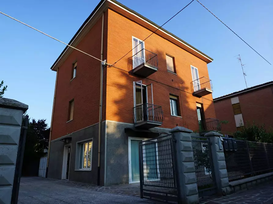 Immagine 1 di Villa in vendita  a Modena