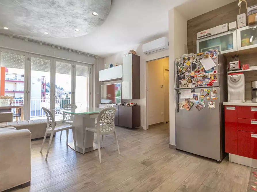 Immagine 1 di Appartamento in vendita  in via 8 marzo a Pescara