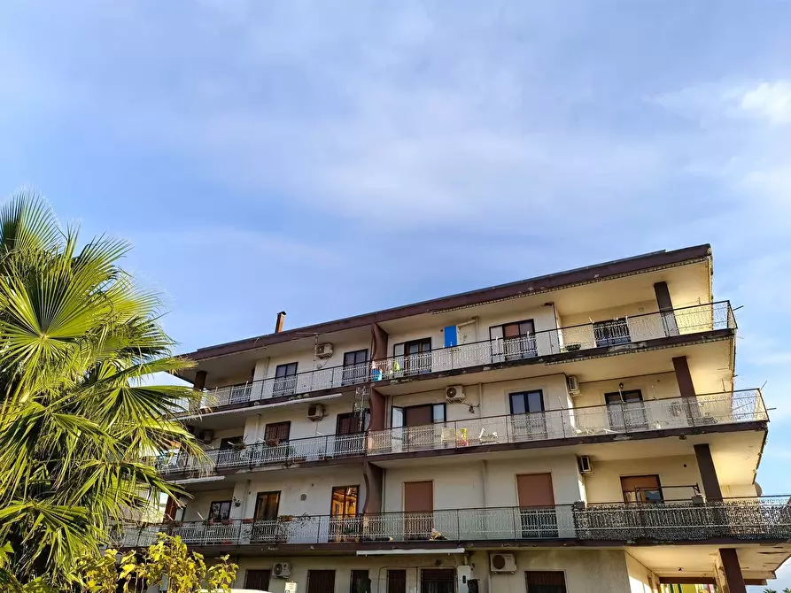 Immagine 1 di Appartamento in vendita  a Battipaglia