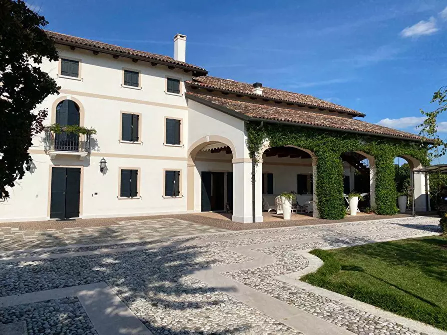 Immagine 1 di Villa in vendita  a Venezia