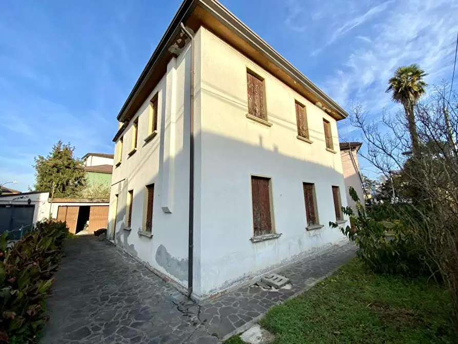 Immagine 1 di Casa indipendente in vendita  a Venezia