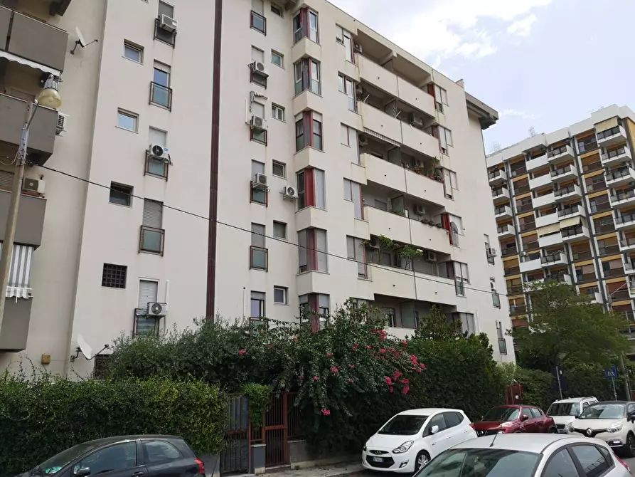 Immagine 1 di Appartamento in vendita  in Via Belgio a Palermo