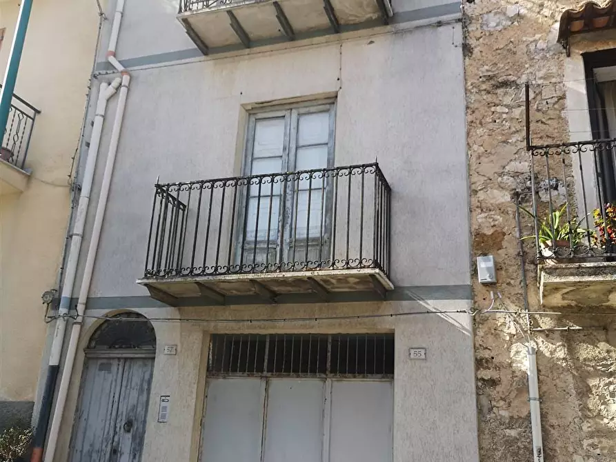 Immagine 1 di Casa indipendente in vendita  in Via Roma a Chiusa Sclafani