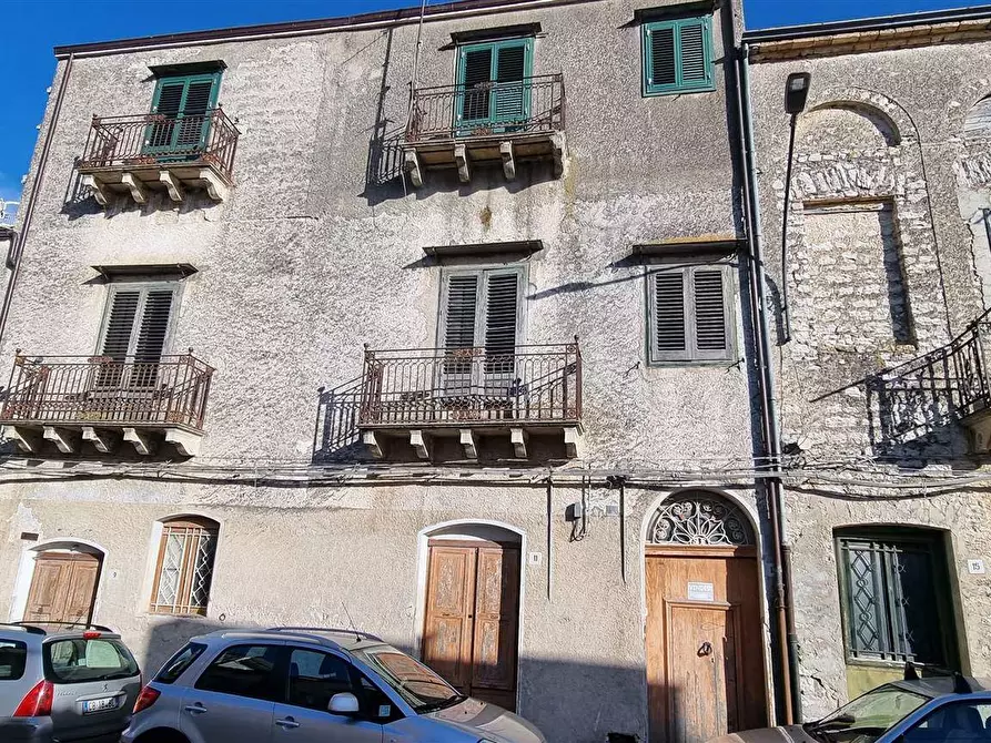 Immagine 1 di Palazzo in vendita  in via Francesco Crispi a Altofonte
