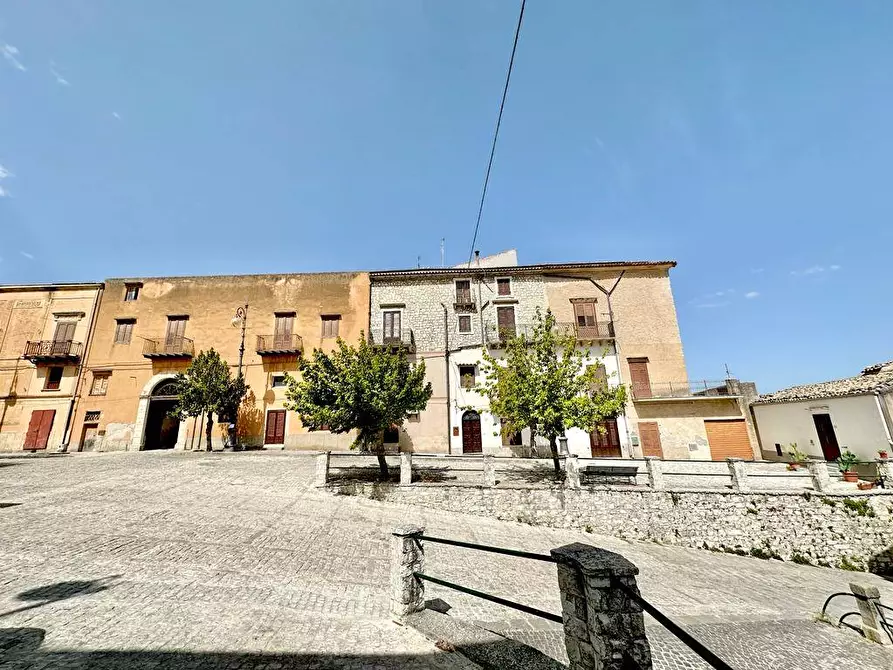 Immagine 1 di Appartamento in vendita  in piazza castello a Chiusa Sclafani