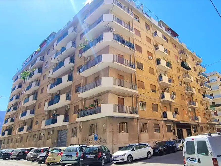 Immagine 1 di Appartamento in vendita  in Via Luigi Manfredi a Palermo