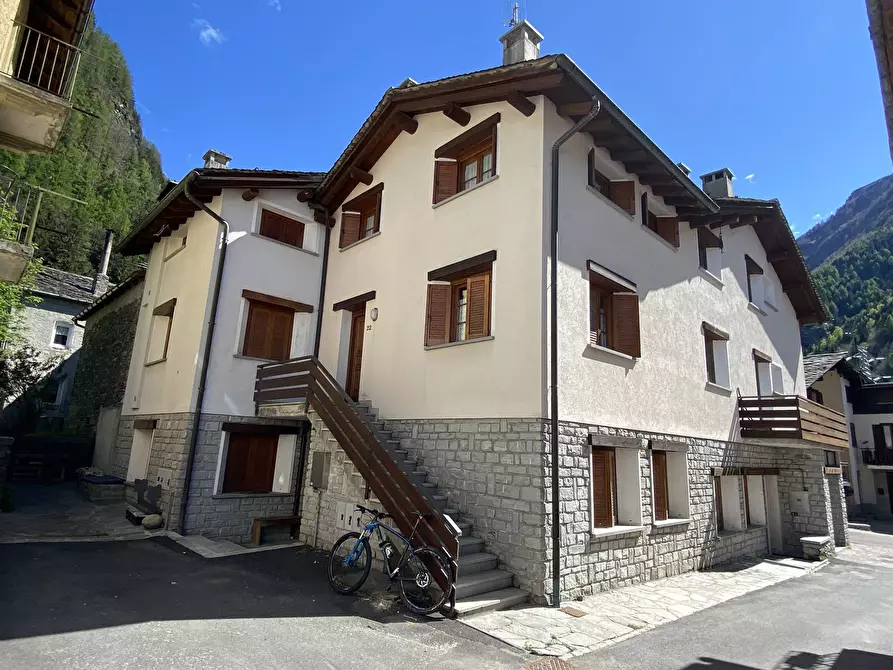 Immagine 1 di Casa indipendente in vendita  in Via Tini a Campodolcino