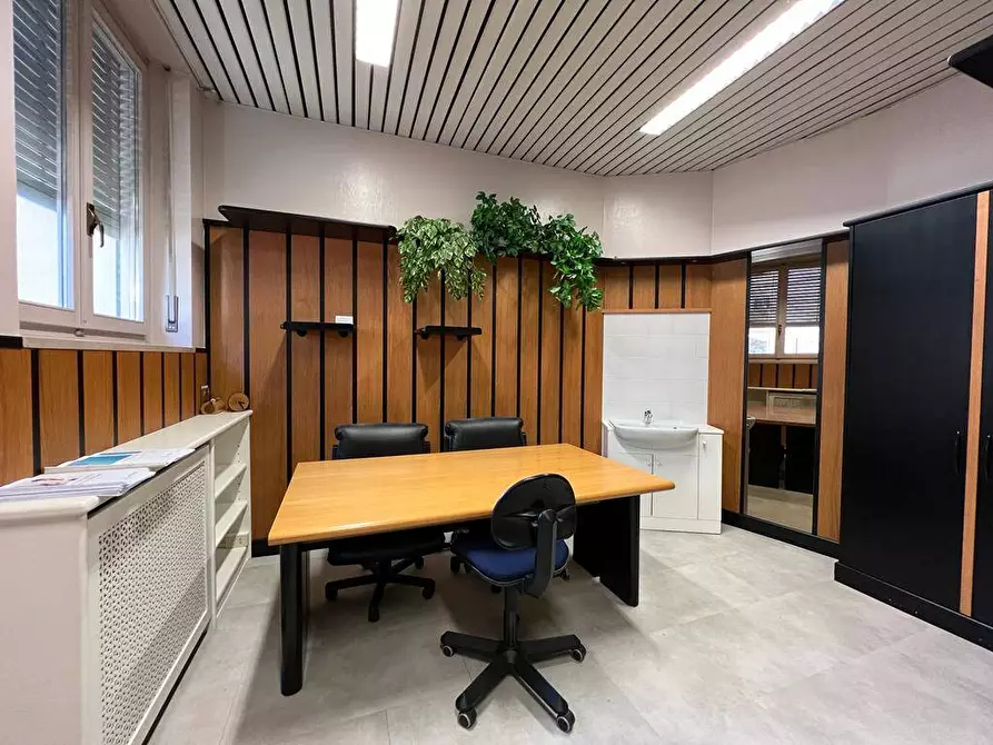 Immagine 1 di Ufficio in vendita  in Via Marconi a Chiavenna