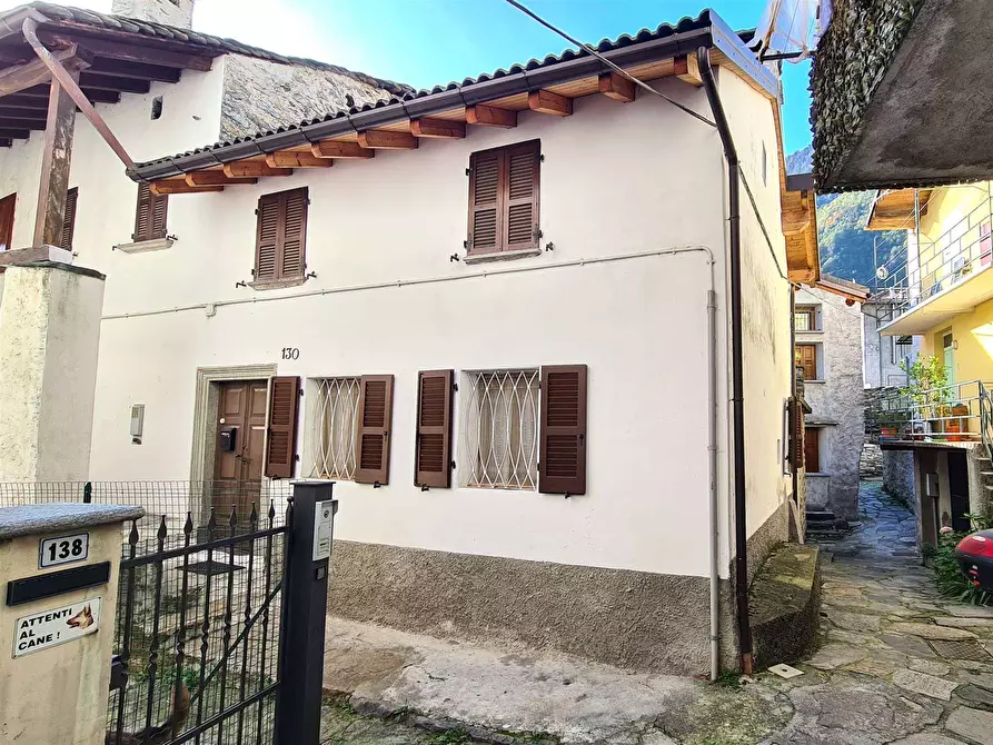 Immagine 1 di Casa indipendente in vendita  in Via Campedello a Chiavenna
