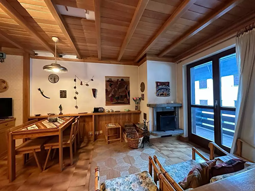 Immagine 1 di Appartamento in vendita  in Via Giavere a Campodolcino