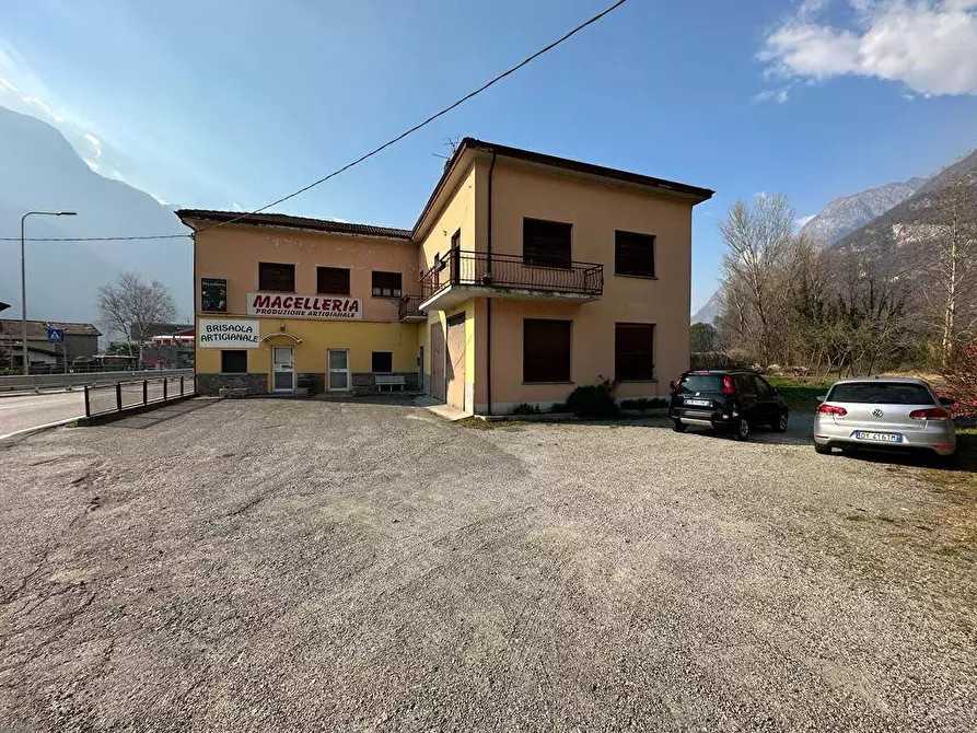 Immagine 1 di Casa indipendente in vendita  in Via Giumello a Samolaco