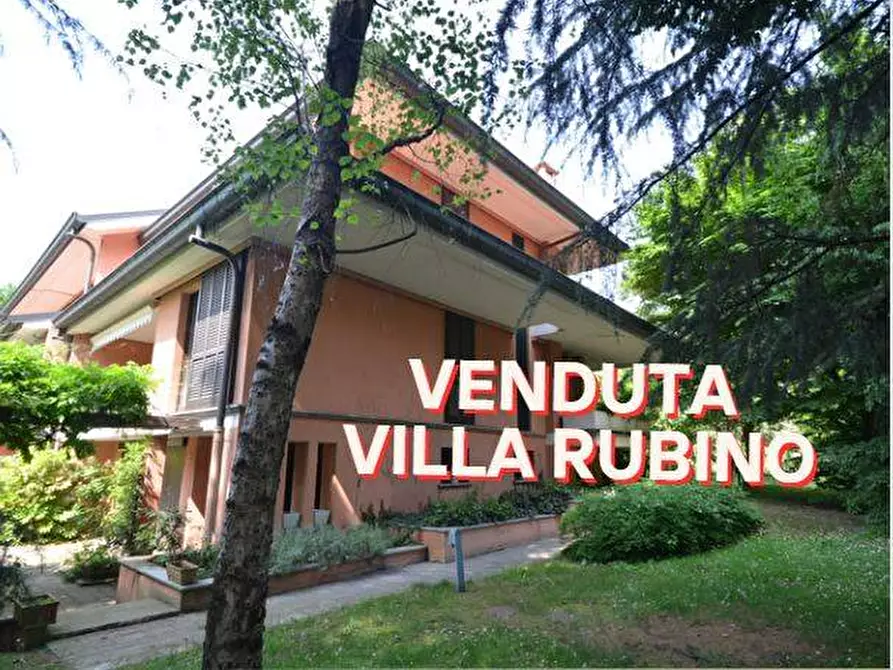 Immagine 1 di Villa in vendita  in Via Dante Alighieri a Buccinasco