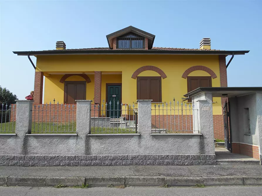Immagine 1 di Villa in vendita  a Graffignana