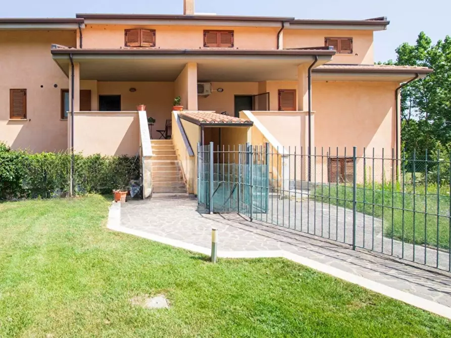 Immagine 1 di Villa in vendita  in Località Signoria a Torgiano