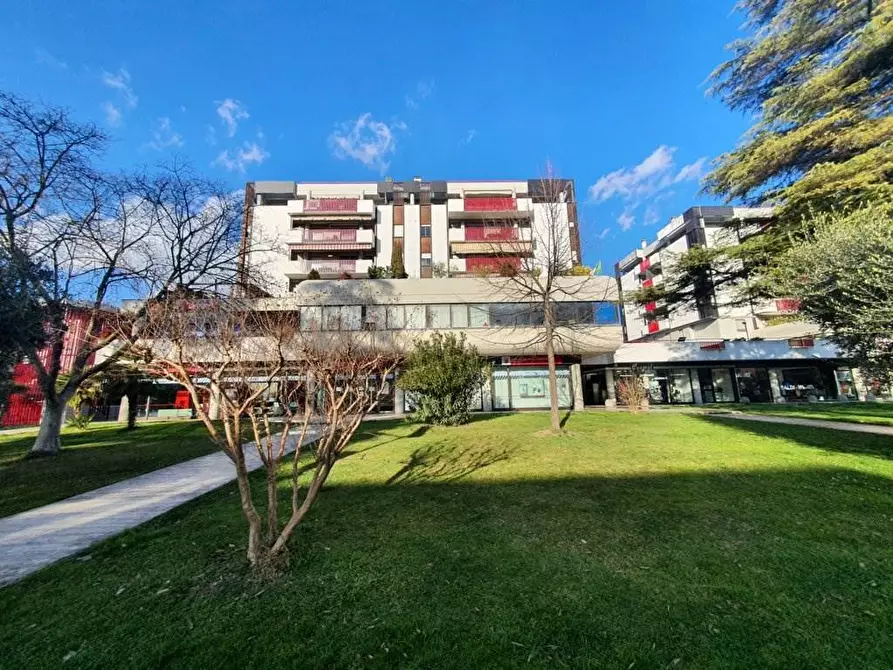 Immagine 1 di Appartamento in vendita  in Via Roma a Bastia Umbra