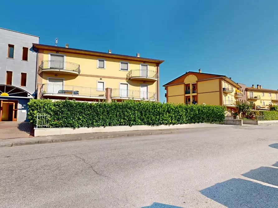 Immagine 1 di Appartamento in vendita  in Via Lago di Garda a Bastia Umbra