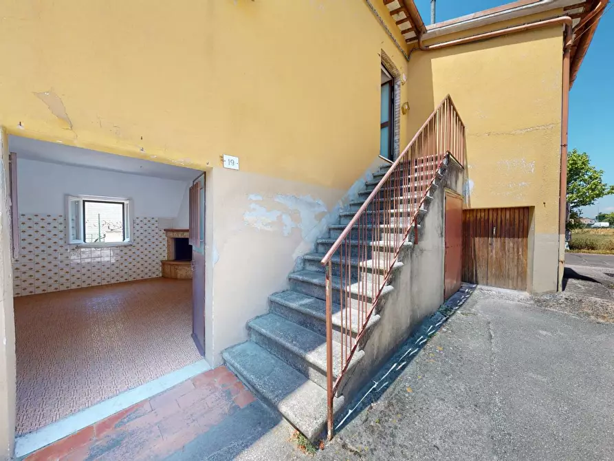 Immagine 1 di Appartamento in vendita  in Via Galileo Ferraris a Foligno