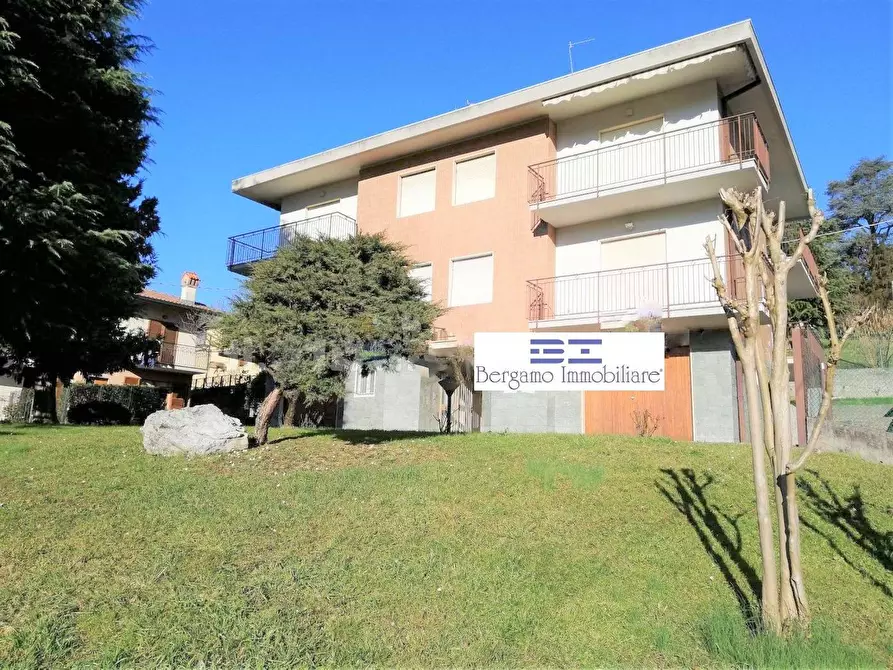 Immagine 1 di Appartamento in vendita  in via raboni a Bergamo