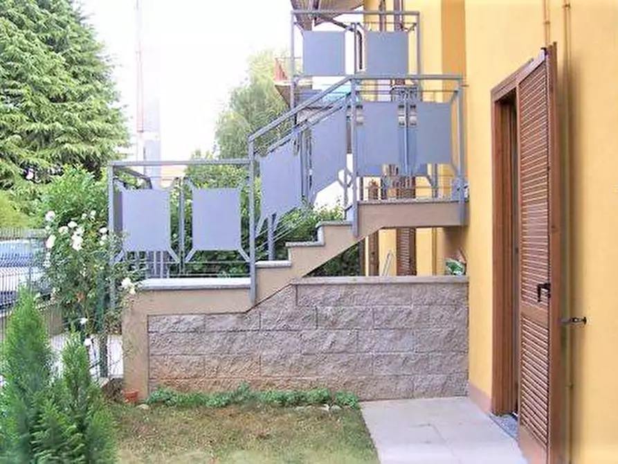 Immagine 1 di Appartamento in vendita  in VIA IMMOTORRE a Torre Boldone